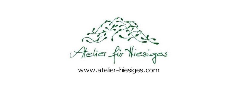 Atelier für Hiesiges, © Maria Ströbl Logo des Ateliers für Hiesiges mit grünen Blättern und Schriftzug.