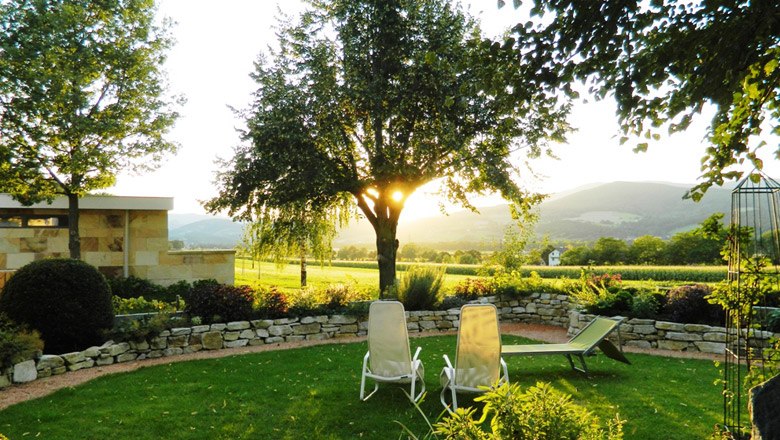 Der Garten beim Kastanienhof, © Kastanienhof Gersthofer