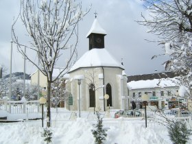 Kapelle am Hauptplatz in Gloggnitz, © Stadtgemeinde Gloggnitz