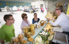 Gloggnitzer Wochenmarkt, © Wiener Alpen, Franz Zwickl